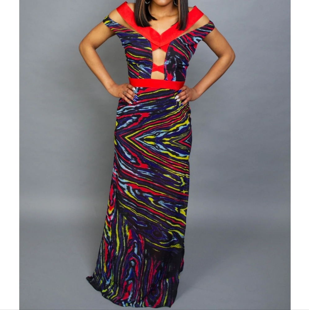 ‼️Cold Shoulder - Maxi Dress‼️